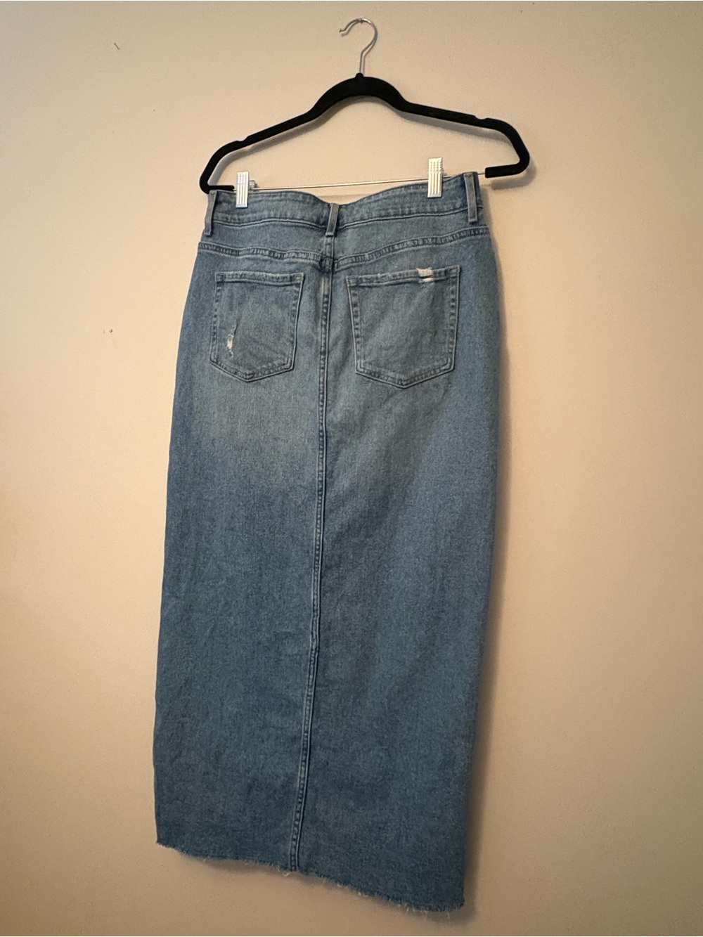 Maurices m jeans Denim Midi Skirt Size 6 Distressed Raw Hem Long Blue Wash - Picture 4 of 7